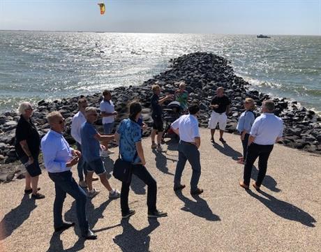 Werkbezoek gemeenteraad aan kust van Lelystad
