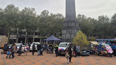 Veiligheidsmarkt op het Stadhuisplein