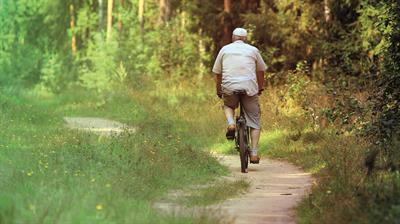 Fietser in de natuur
