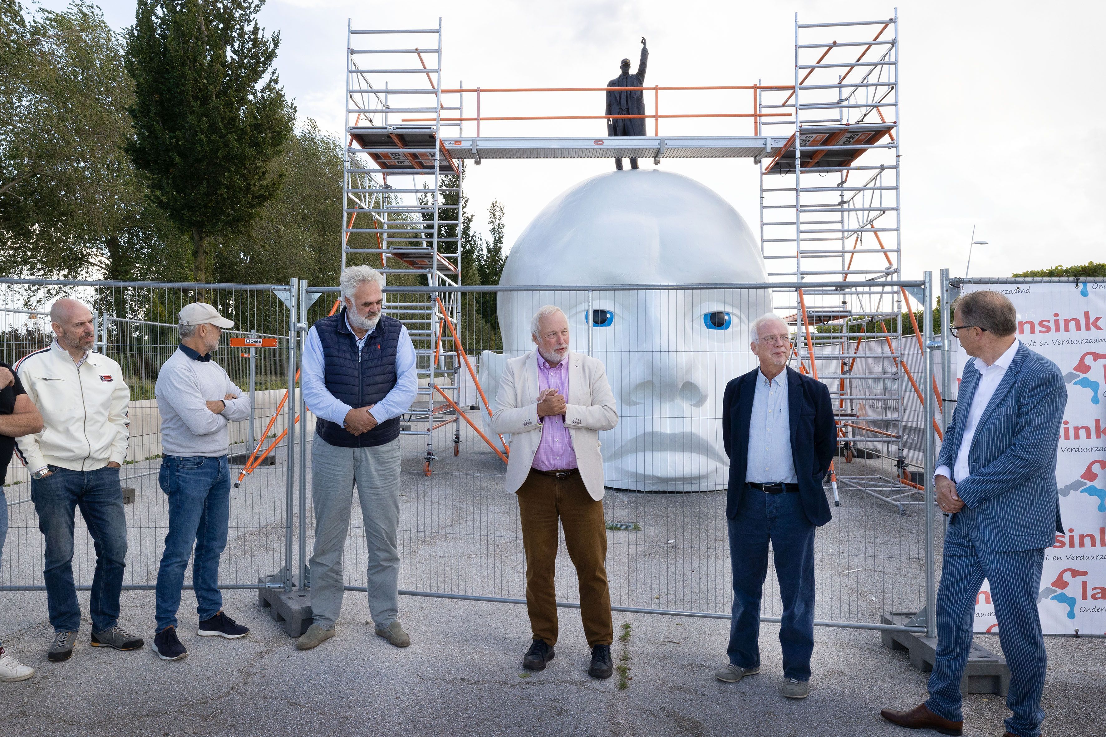 Het kunstwerk Hoofd boven Water