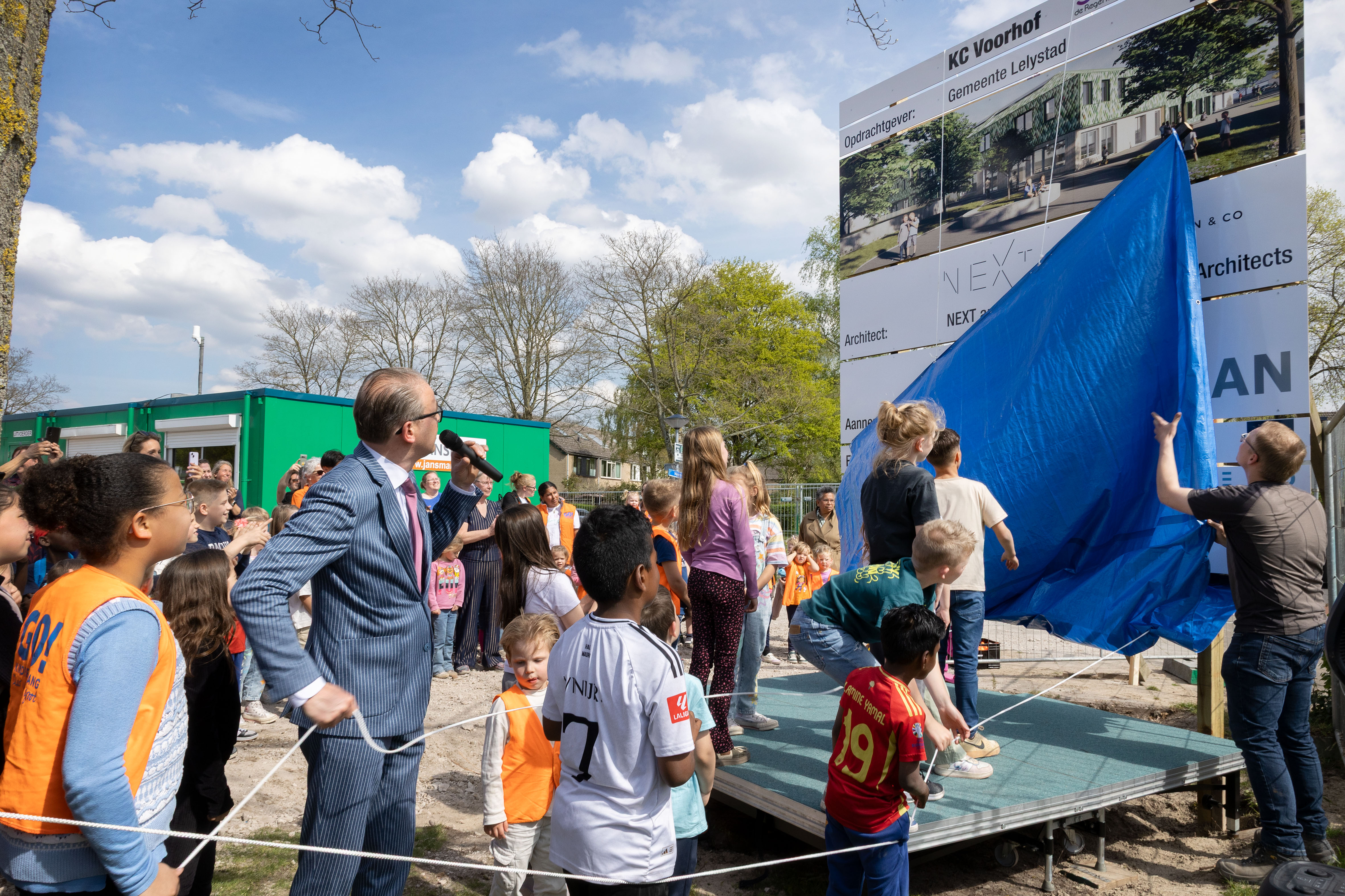 Onthulling bouwbord KC Voorhof