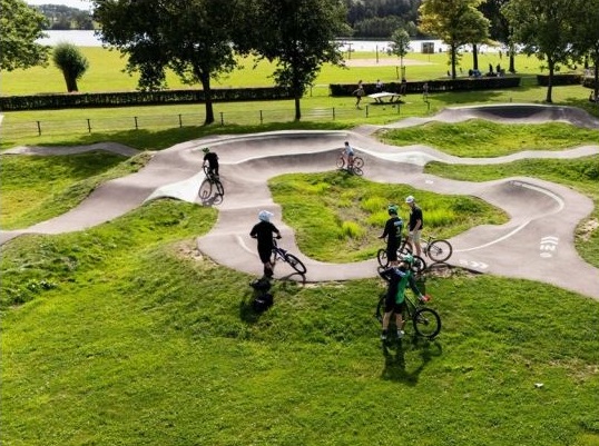 Voorbeeld van een pumptrackbaan