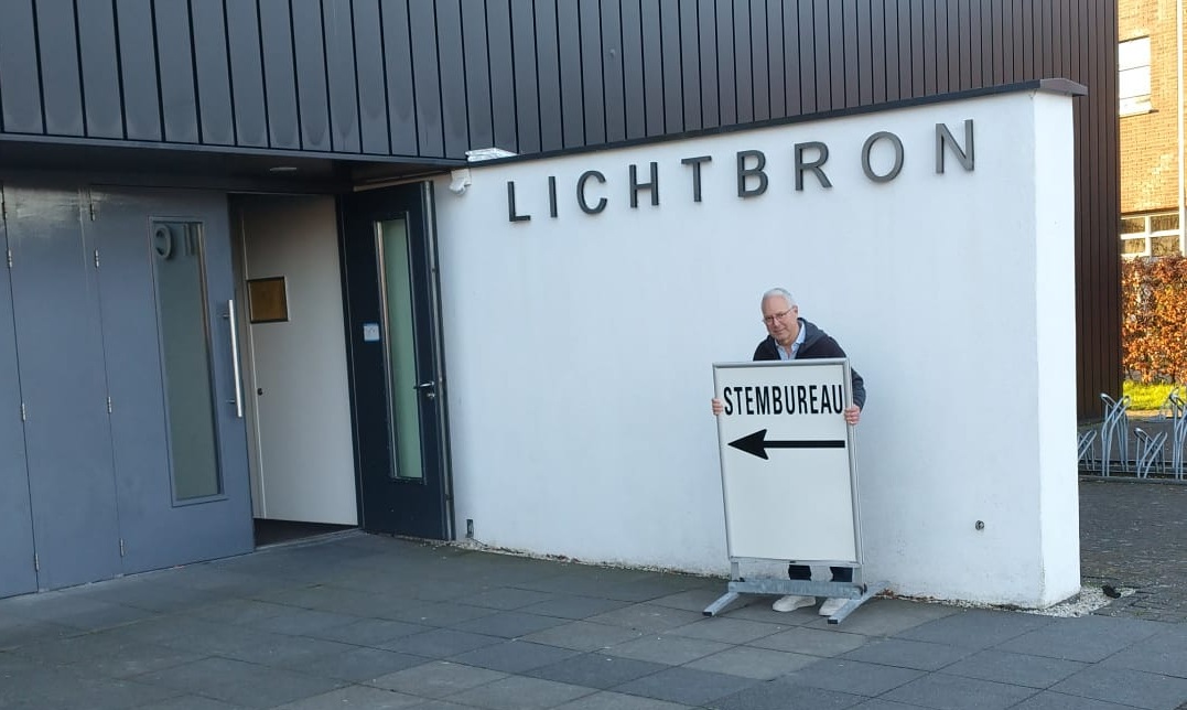 Ook in kerkcentrum de Lichtbron is het stembureau geopend